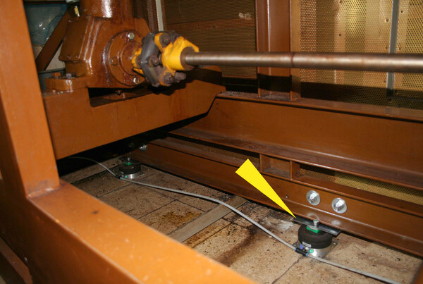 Ontkoppeling (trillingsisolatie) van productiemachines